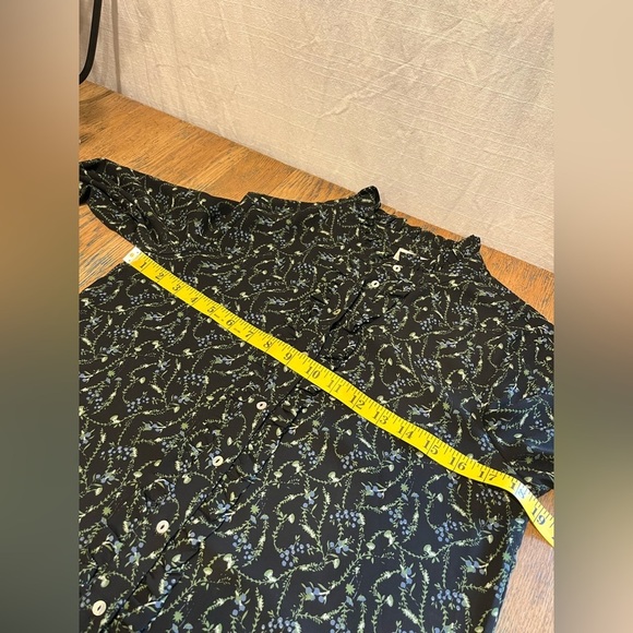 🖤 Black Floral Ruffle Blouse – Simons Exclusive TWIK (Size P/S)🖤 - Picture 4 of 9